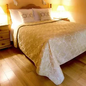 Mccarthy'S Lodge B&B Guest house Westport